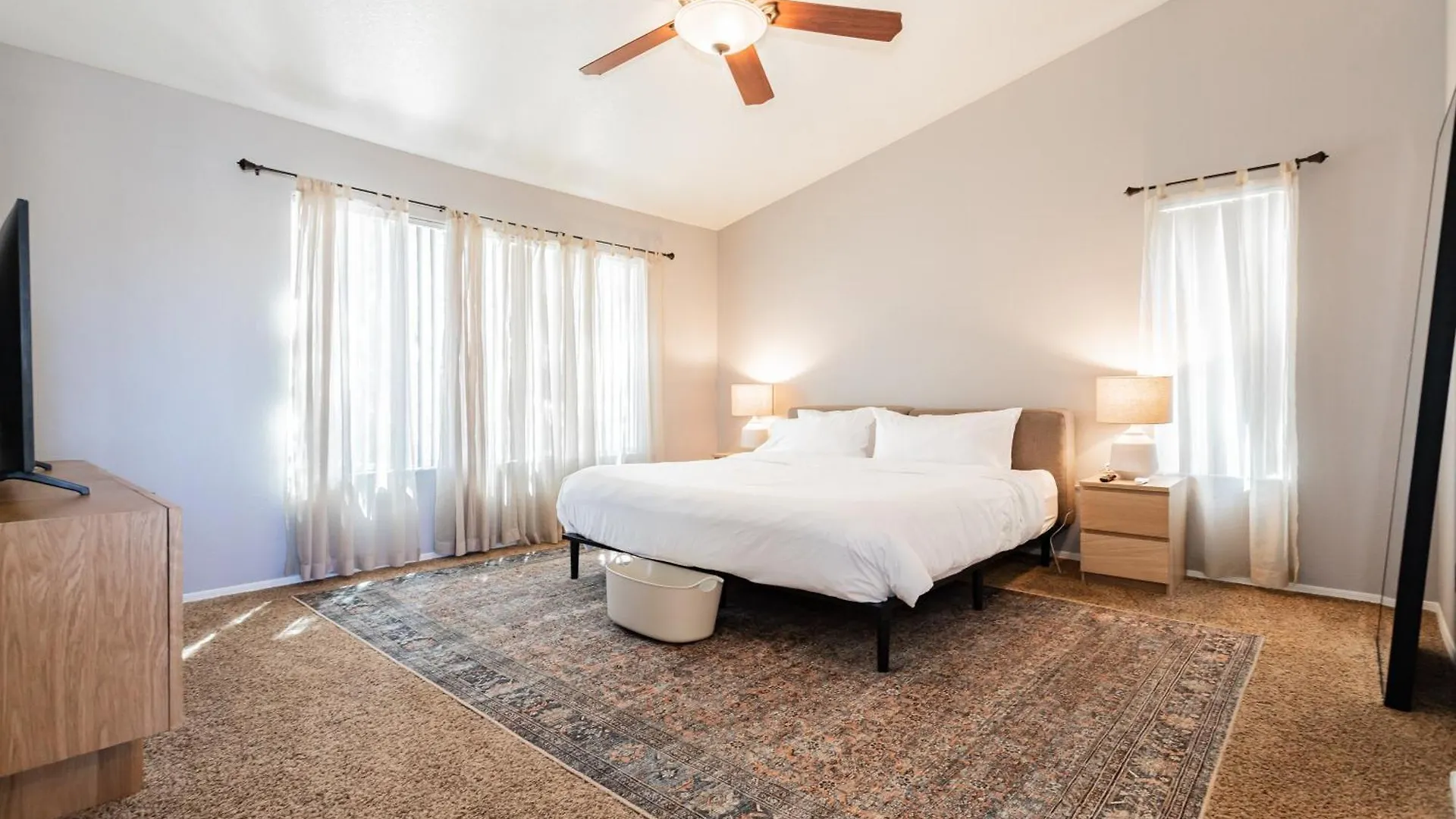 Modern Desert Oasis Villa With Pool And Spa Las Vegas 0*,  Verenigde Staten